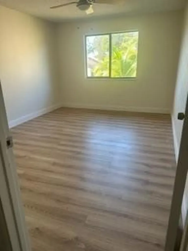 North Miami Beach FL 33179