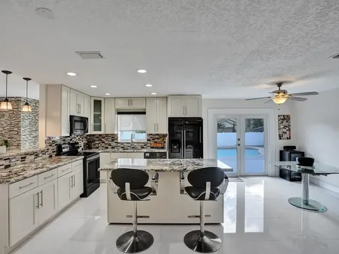 11300 NW 22nd Street Plantation FL 33323