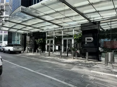 851 NE 1st Avenue Miami FL 33132