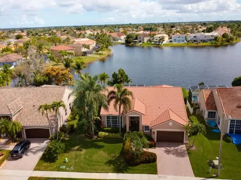 1031 NW 193rd Avenue Pembroke Pines FL 33029
