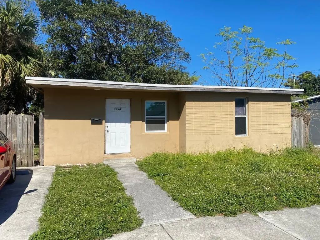 1108 W 33rd Street Riviera Beach FL 33404