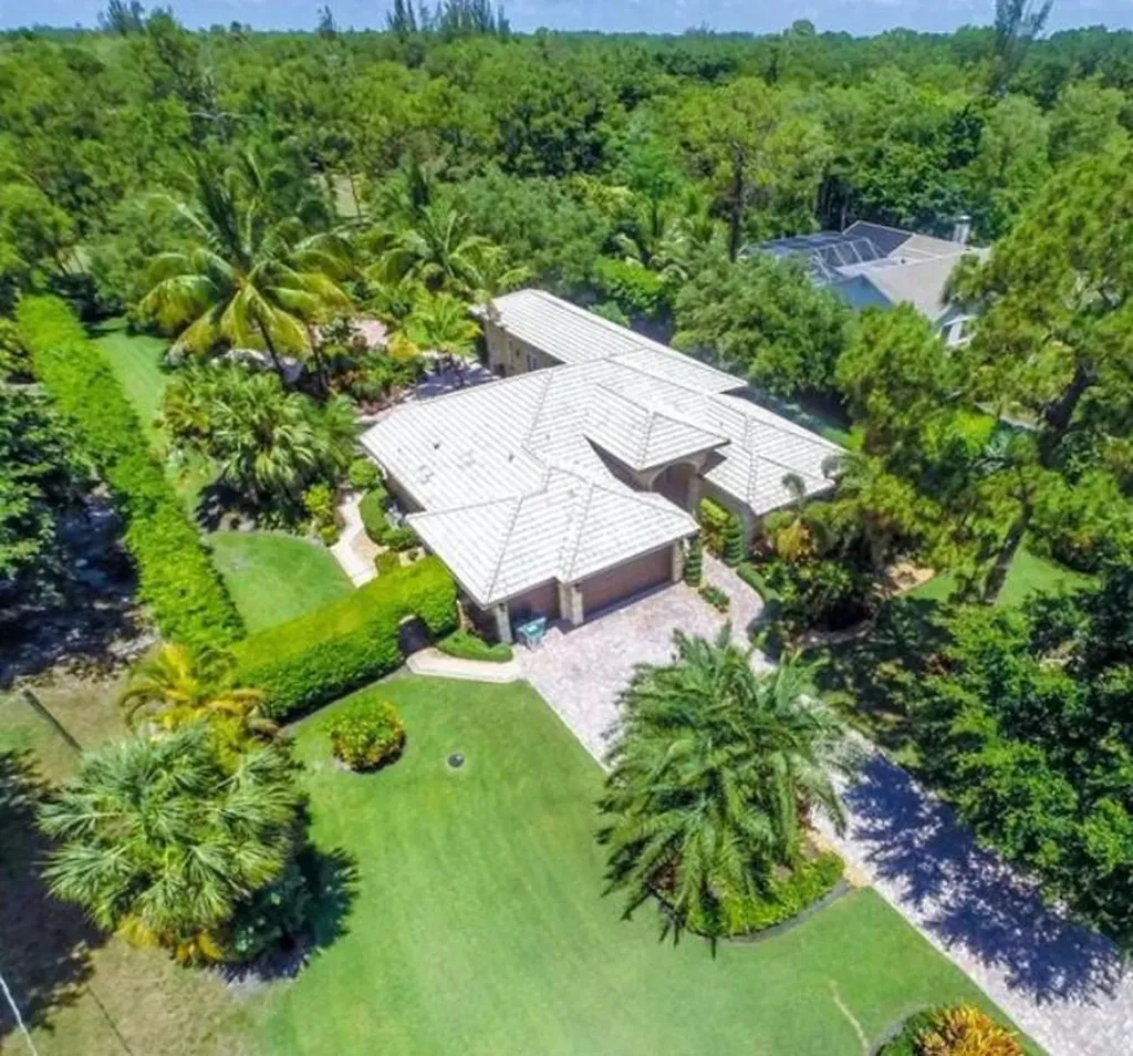 5809 NW 69th Way Parkland FL 33067