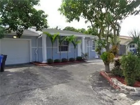 309 SW 77th Avenue North Lauderdale FL 33068