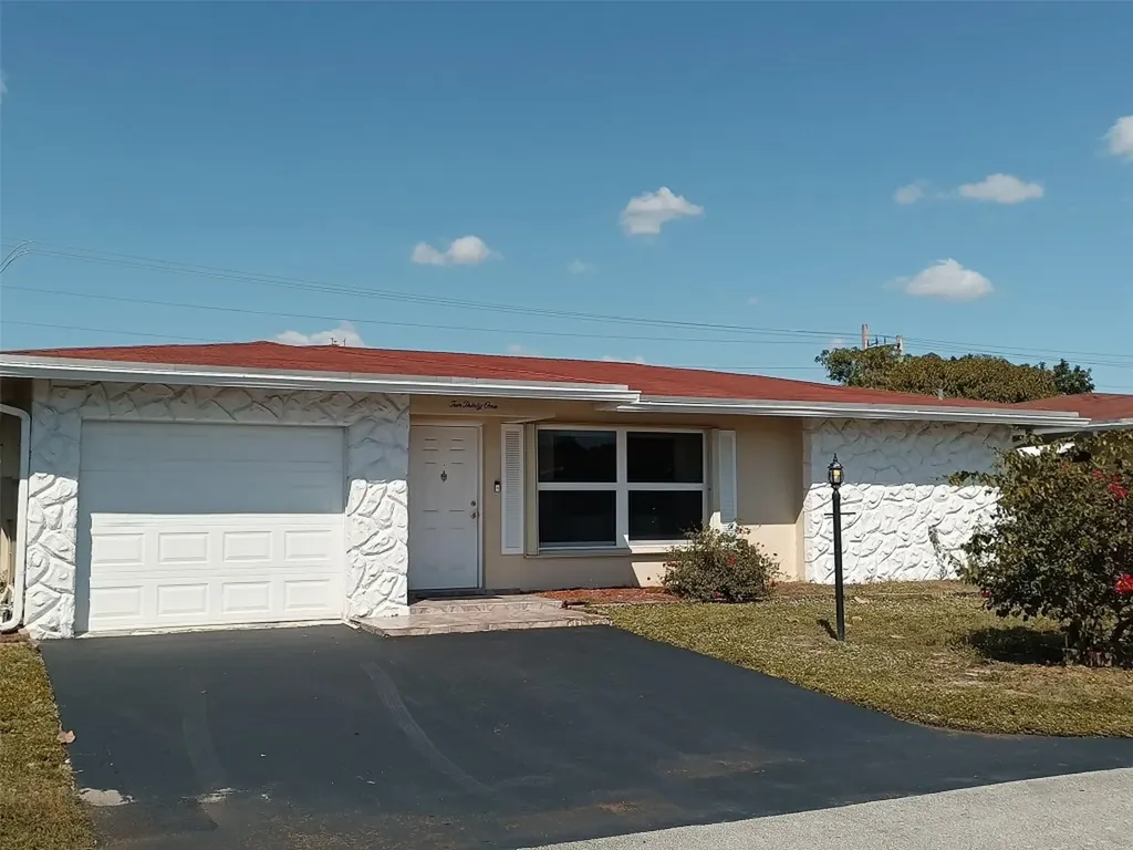 1031 NW 49th Street Deerfield Beach FL 33064