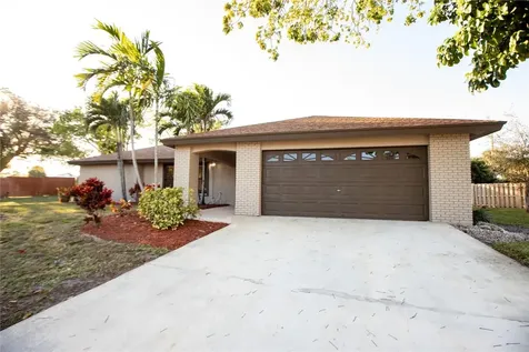 136 Sherwood Drive Royal Palm Beach FL 33411