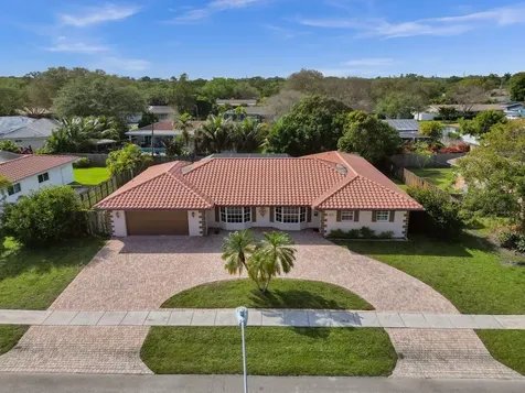 621 NW 73rd Avenue Plantation FL 33317