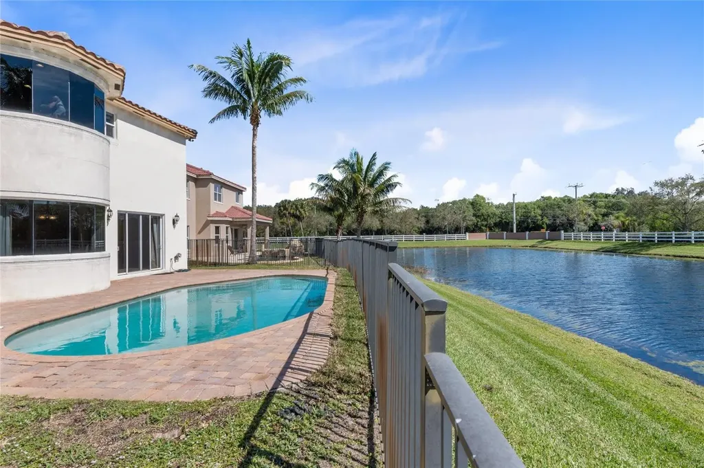 4505 San Mellina Drive Coconut Creek FL 33073