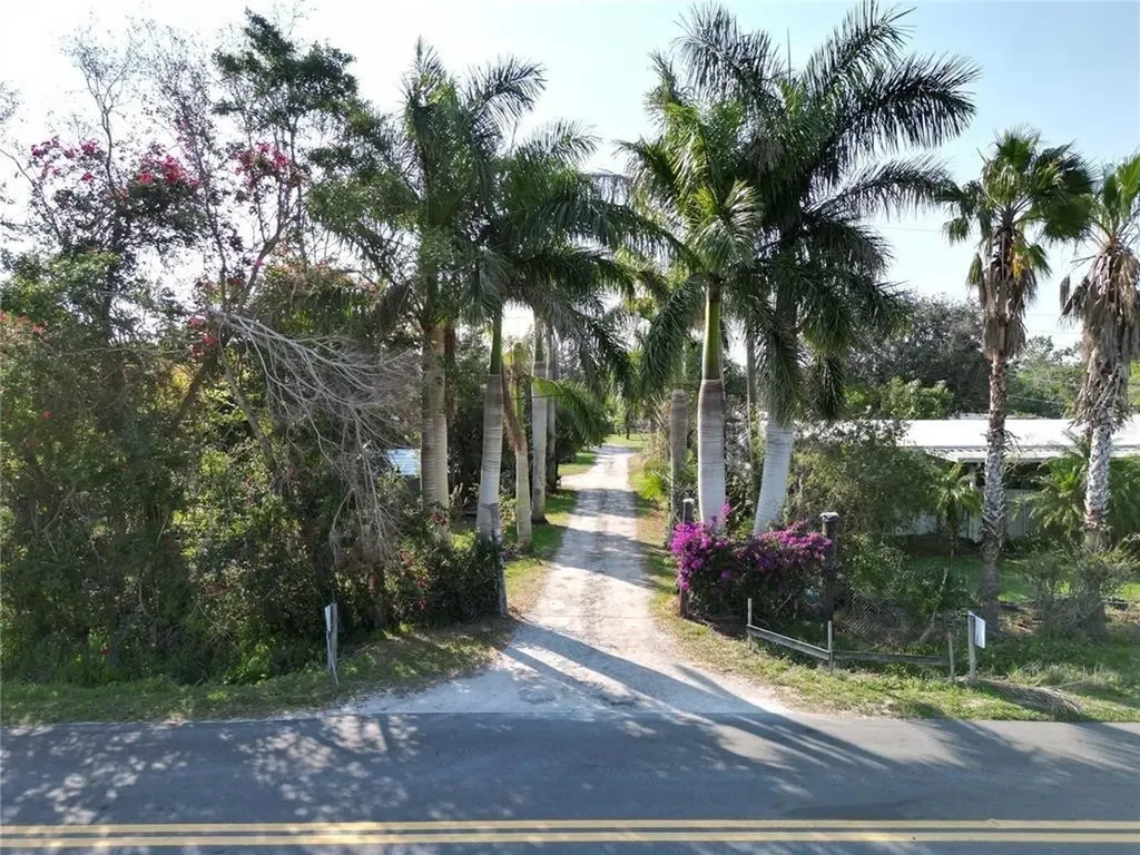 3321 38th Avenue Okeechobee FL 34974