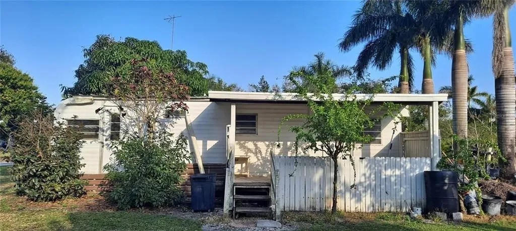 3321 38th Avenue Okeechobee FL 34974