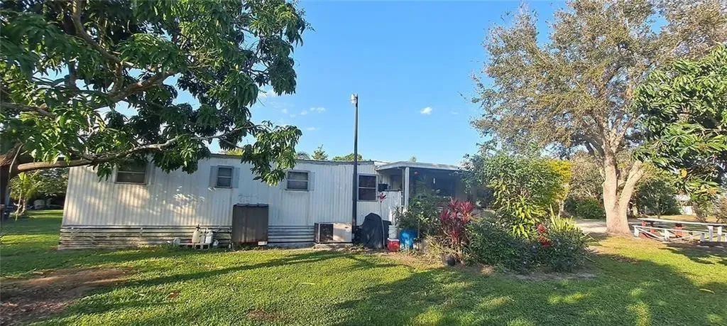 3321 38th Avenue Okeechobee FL 34974