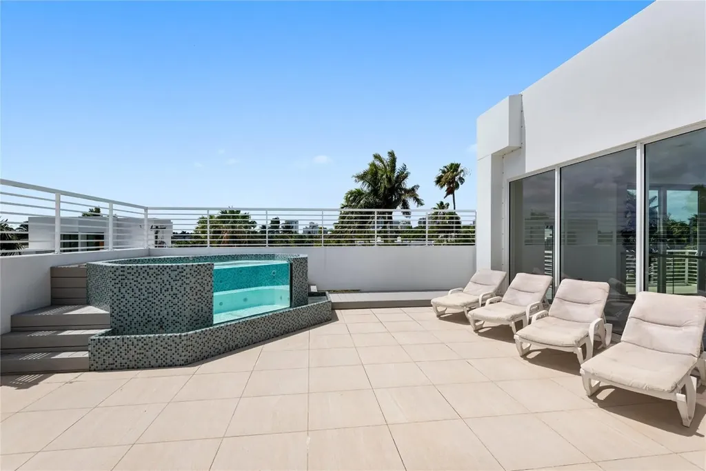 500 Isle Of Capri Drive Fort Lauderdale FL 33301