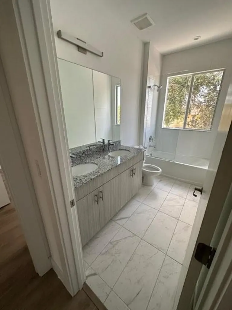 400 SE 22nd Street Fort Lauderdale FL 33316