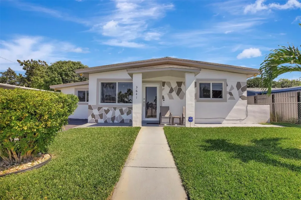 3641 SW 41st Avenue West Park FL 33023