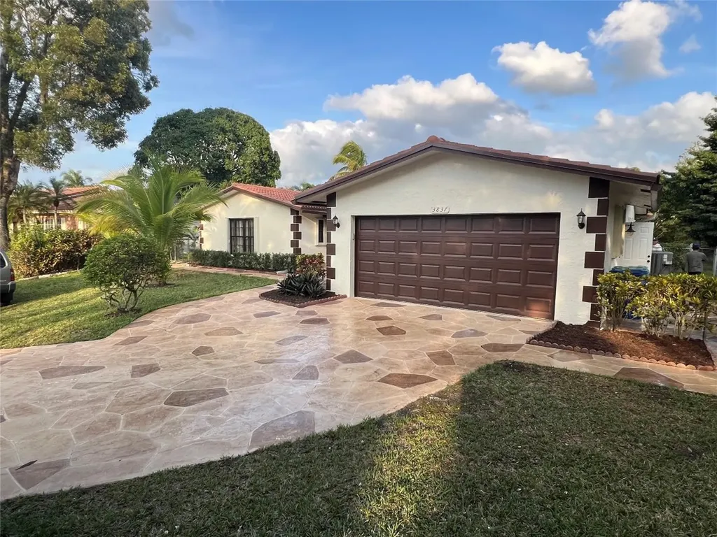 3837 NW 82nd Way Coral Springs FL 33065
