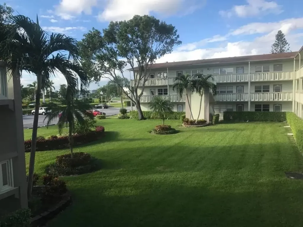 21 Dorset A Boca Raton FL 33434
