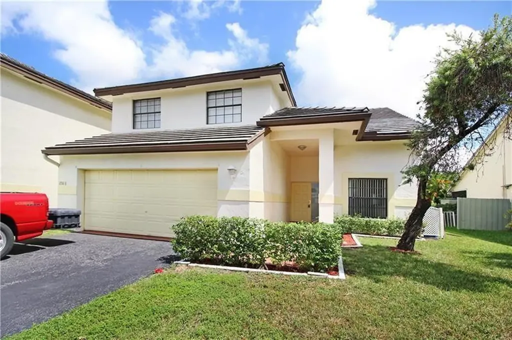 2911 NW 92nd Avenue Coral Springs FL 33065
