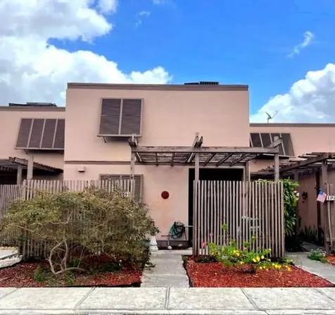 1131 NW 124th Avenue Pembroke Pines FL 33026