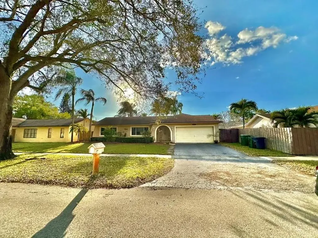 5007 SW 105th Avenue Cooper City FL 33328