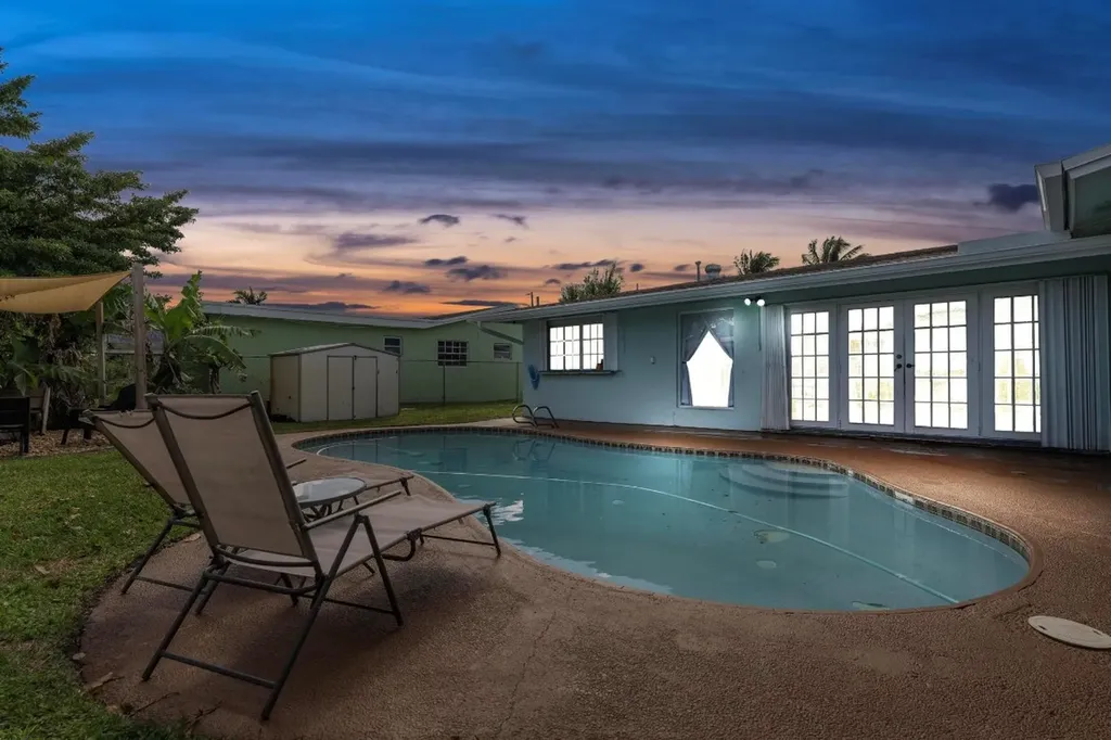 8205 NW 21st Street Sunrise FL 33322