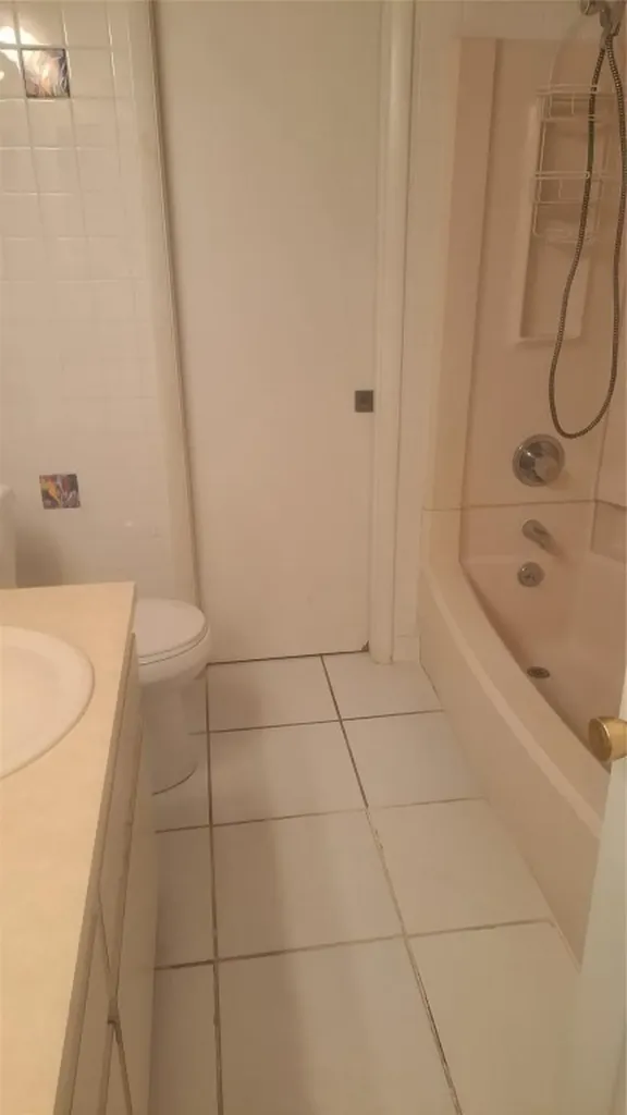 2851 E Golf Boulevard Pompano Beach FL 33064