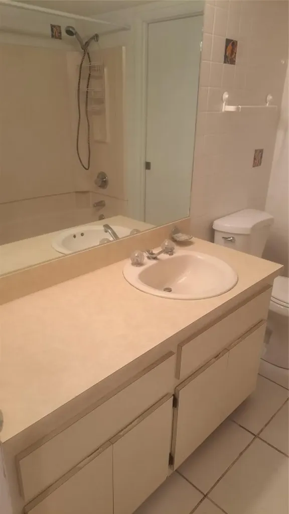 2851 E Golf Boulevard Pompano Beach FL 33064