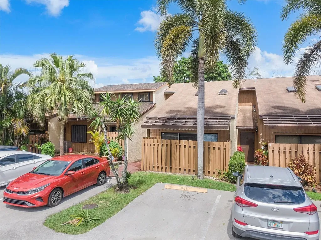 4168 S Pine Island Road Davie FL 33328