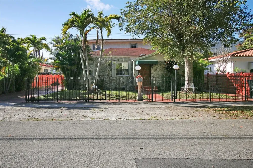 1070 NE 127th Street North Miami FL 33161