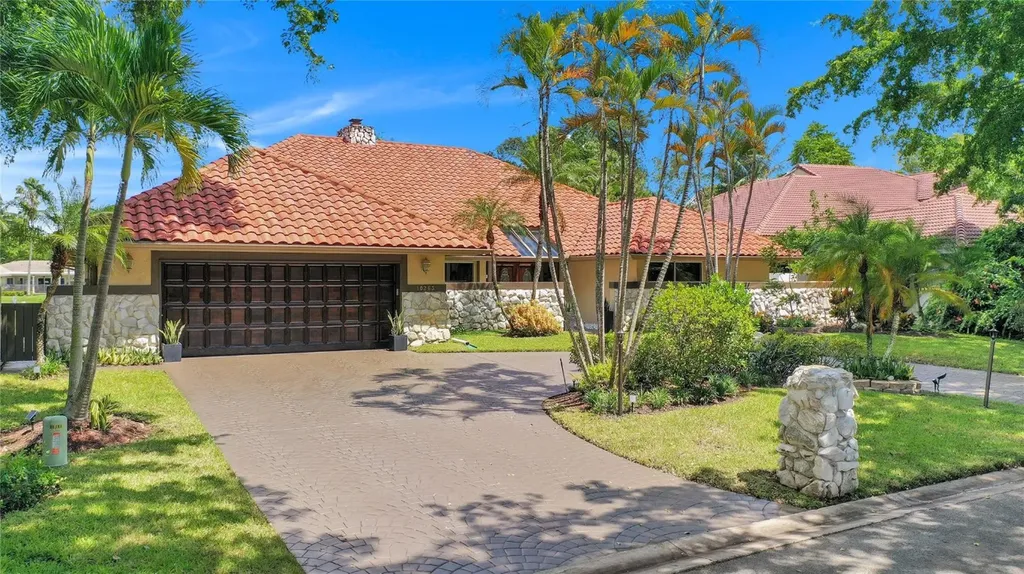 10263 Vestal Manor Coral Springs FL 33071