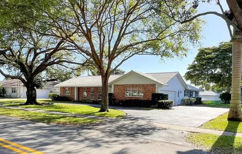 261 W Tropical Way Plantation FL 33317