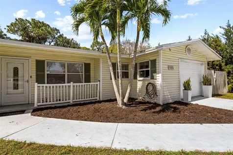 552 NW Avens Street Port St Lucie FL 34983