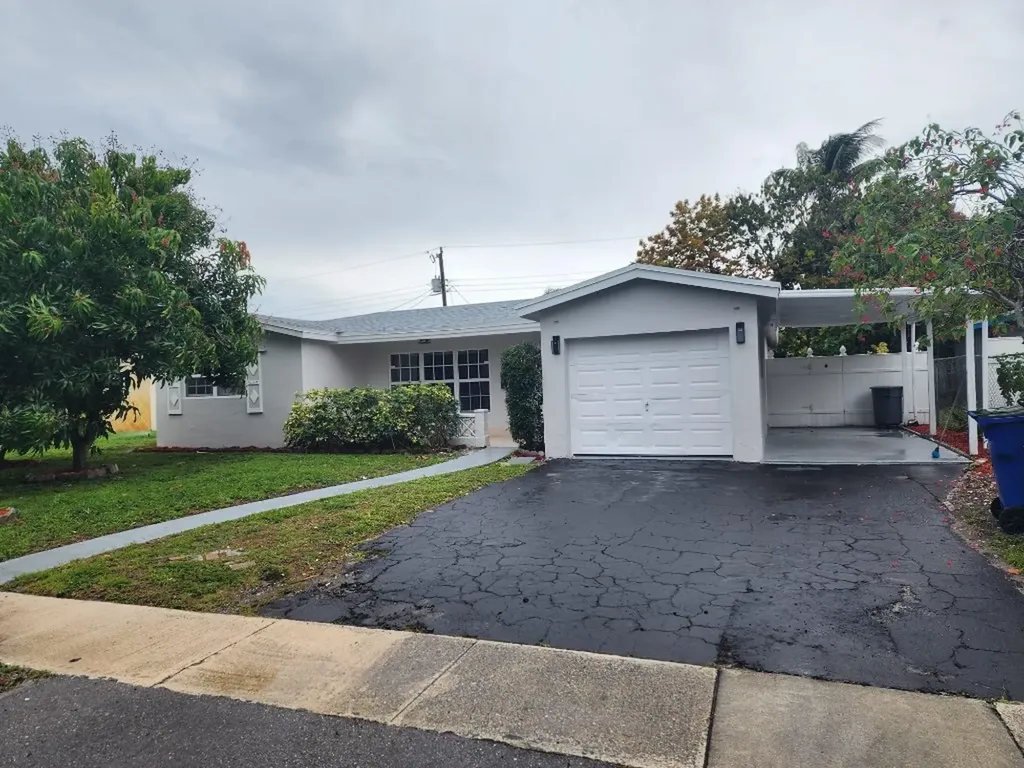 3621 NW 34th Avenue Lauderdale Lakes FL 33309