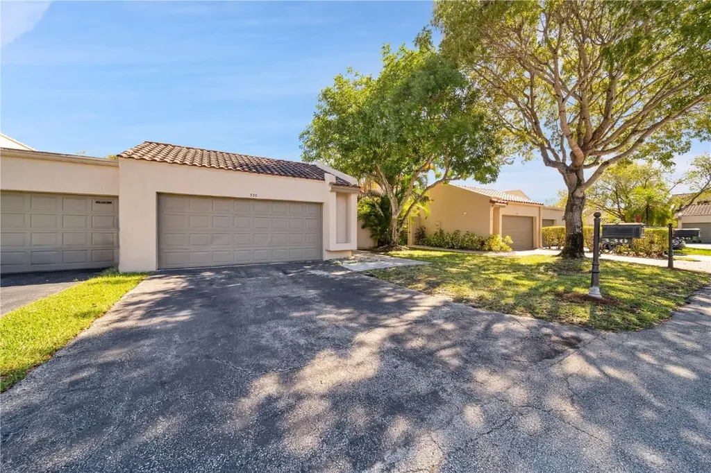 330 Patio Village Terrace Weston FL 33326