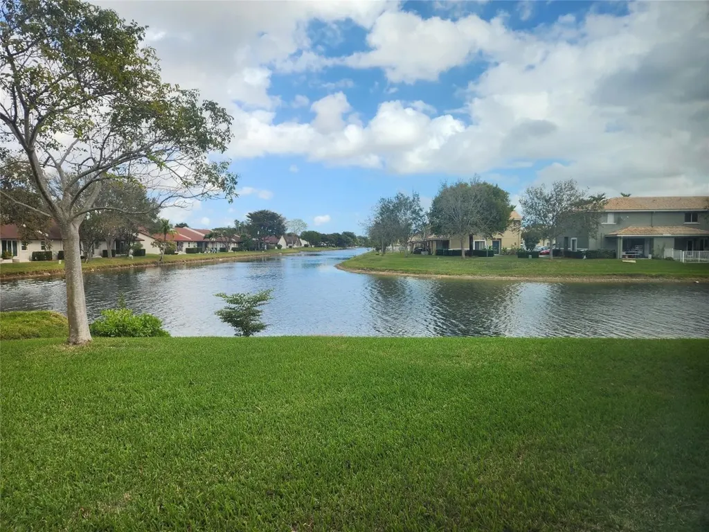 5962 NW 93rd Terrace Tamarac FL 33321