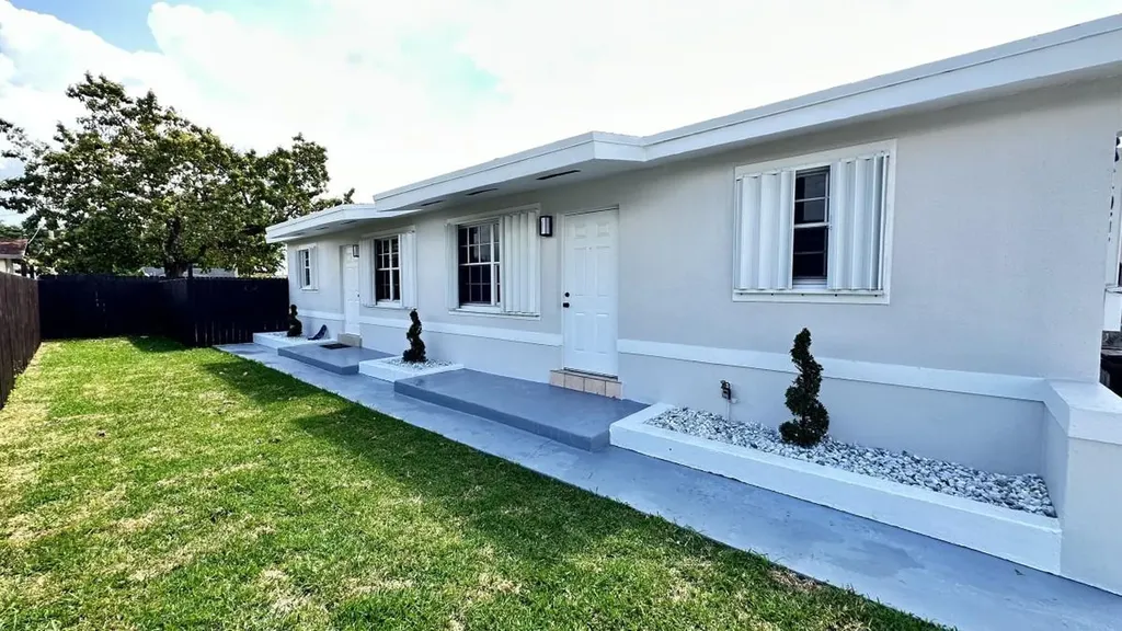 2195 W 5th Avenue Hialeah FL 33010