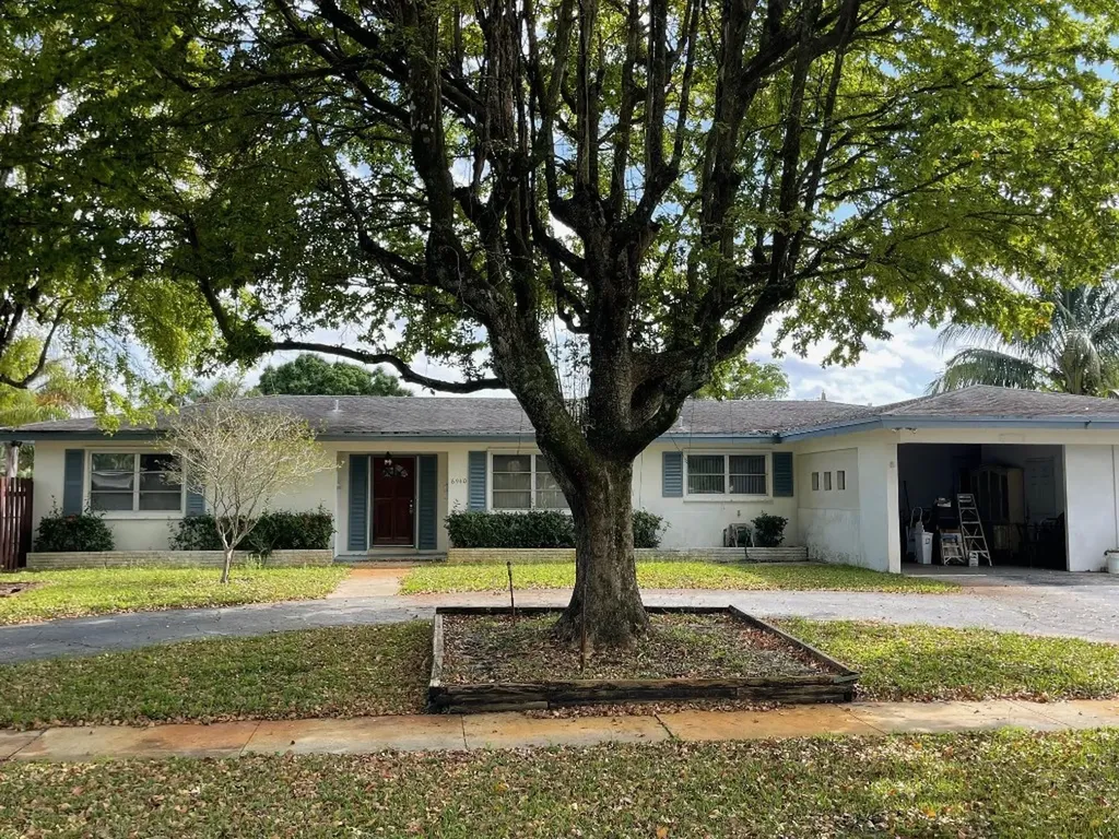 6940 NW 6th Street Plantation FL 33317