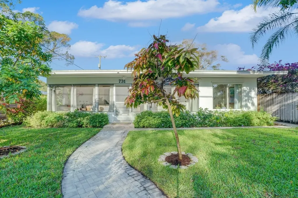 731 S Lakeside Drive Lake Worth Beach FL 33460
