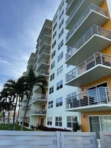 2900 NE 30th Street Fort Lauderdale FL 33306