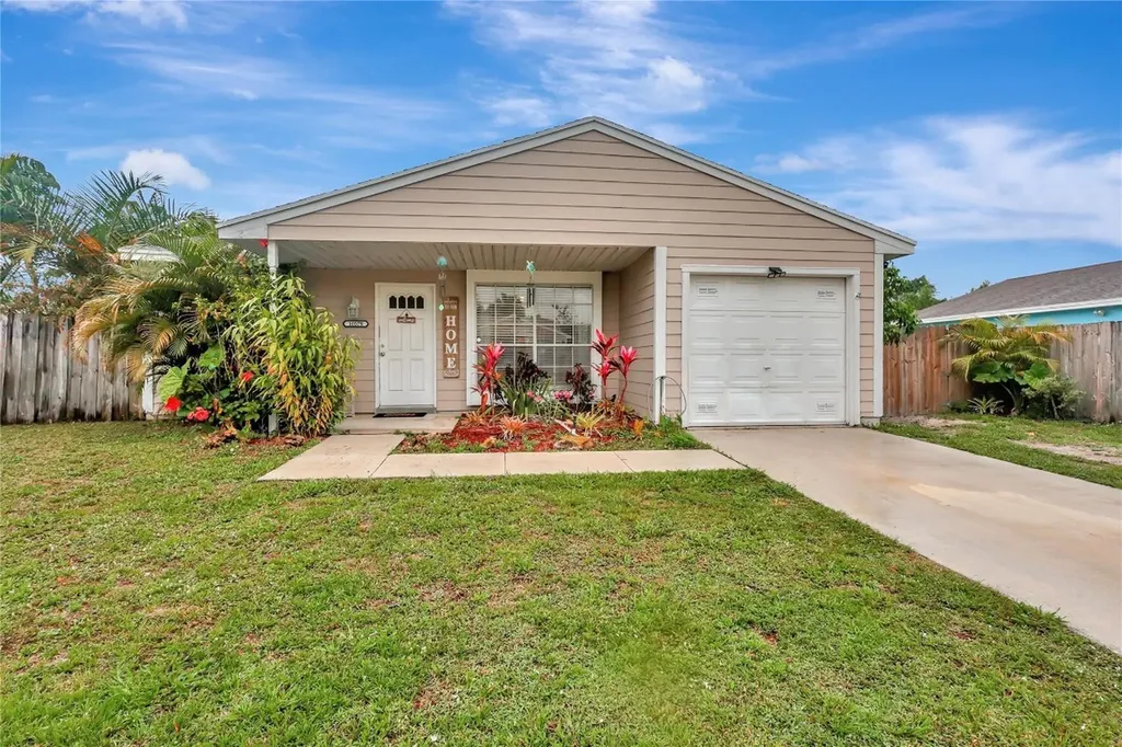 10579 Bobbie Lane Royal Palm Beach FL 33411