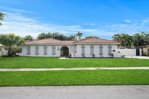 6980 SW 8th Court Plantation FL 33317