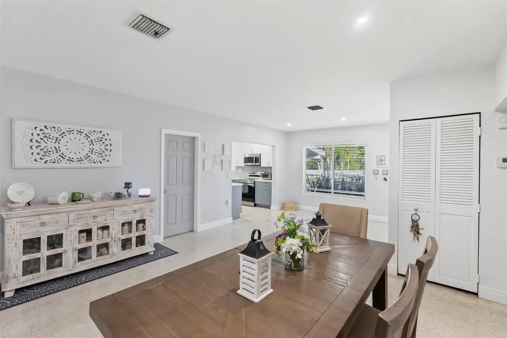 9370 SW 181st Terrace Palmetto Bay FL 33157