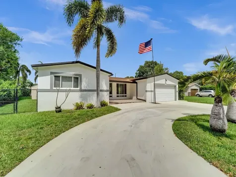 8851 SW 49th Place Cooper City FL 33328