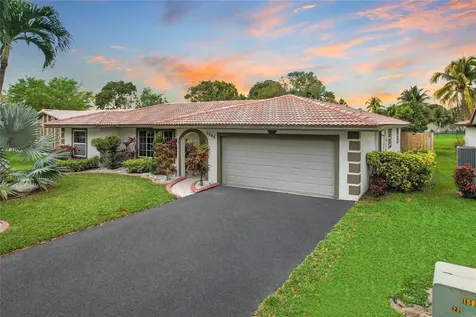 2546 NW 120th Terrace Coral Springs FL 33065