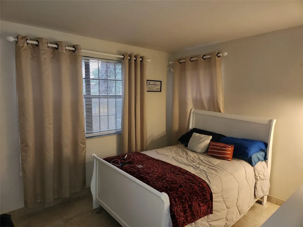 10180 NW 30th Court Sunrise FL 33322