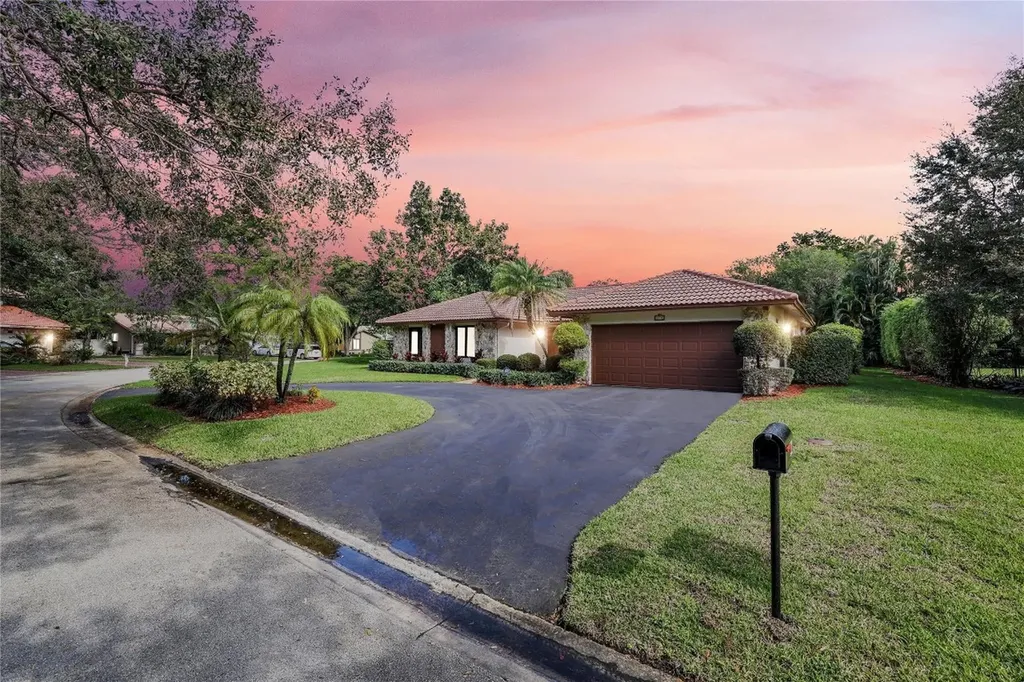 273 NW 95th Terrace Coral Springs FL 33071