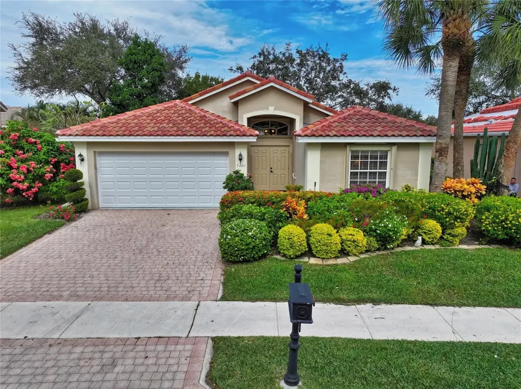 7261 Via Verona Delray Beach FL 33446