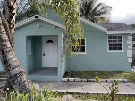 2114 Cleveland Street Hollywood FL 33020