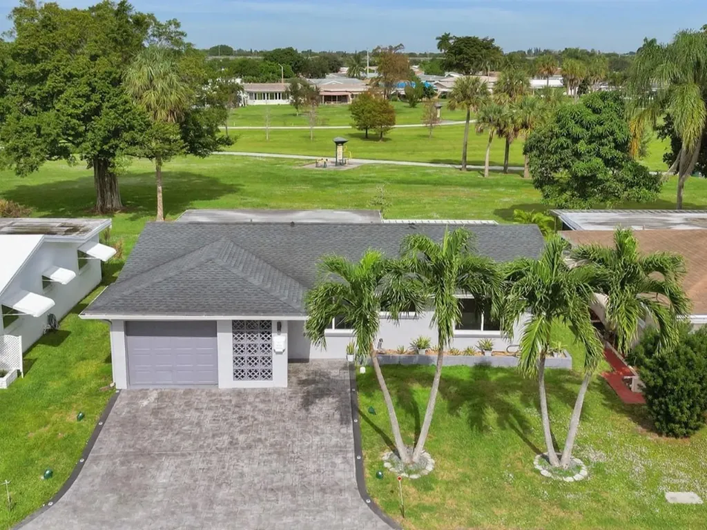 4703 NW 44th Court Tamarac FL 33319
