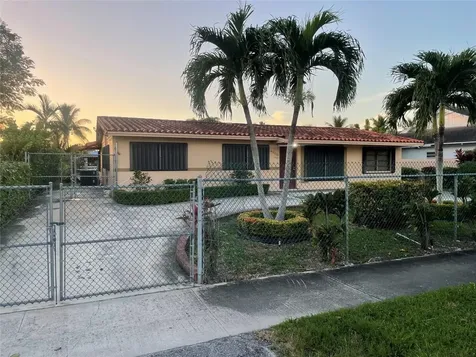 4900 SW 103rd Place Miami FL 33165