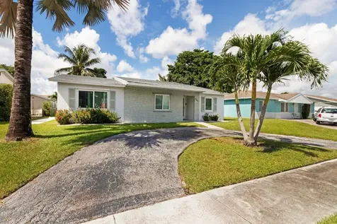 615 SW 79th Avenue North Lauderdale FL 33068