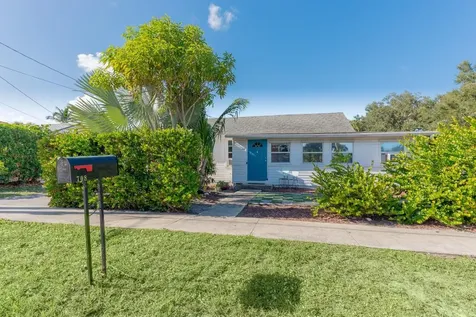 708 SW Cleveland Avenue Stuart FL 34994